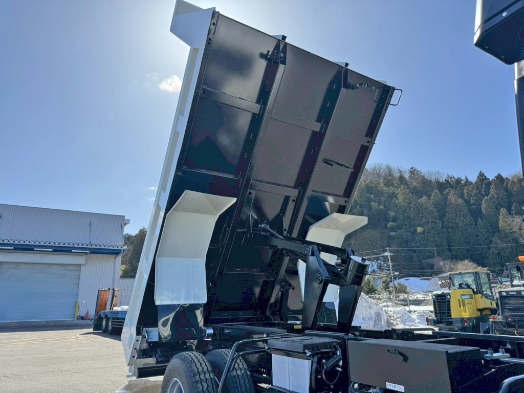 三菱 ファイター 2KG-FK62F(2WD)の写真10