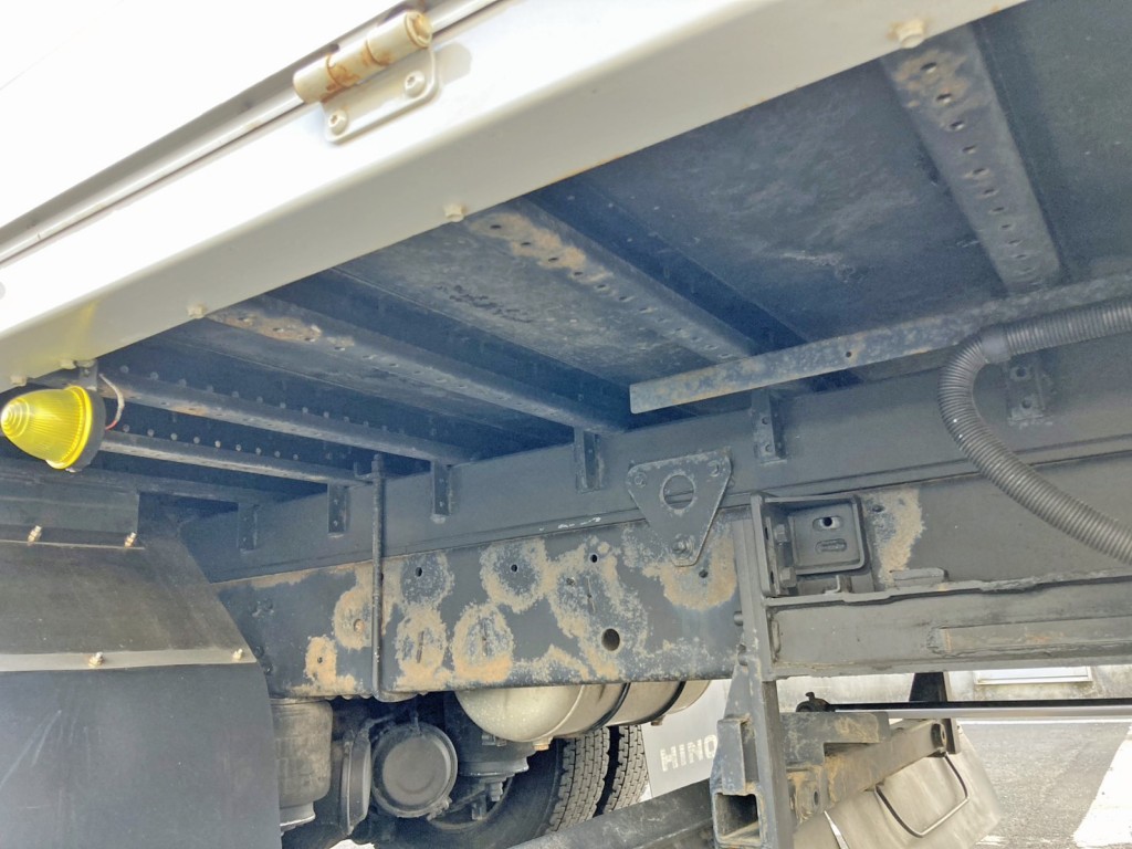 シャーシとネタの状態です。(縦ネタ・横ネタは鉄製です)|日野 レンジャー 2PG-FE2ABGの写真6