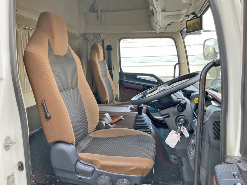 ハイルーフキャビンです。|日野 レンジャー 2PG-FE2ABGの写真7