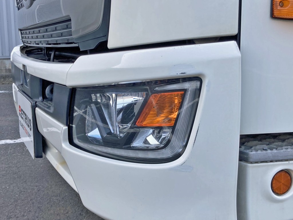 フロントバンパー助手席側にキズがあります。|日野 レンジャー 2PG-FE2ABGの写真31