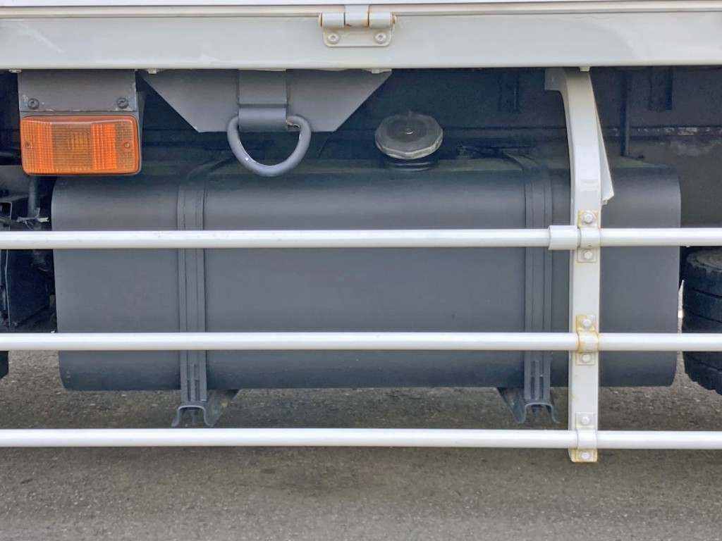 燃料タンクは200Lです。|日野 レンジャー 2PG-FE2ABGの写真36