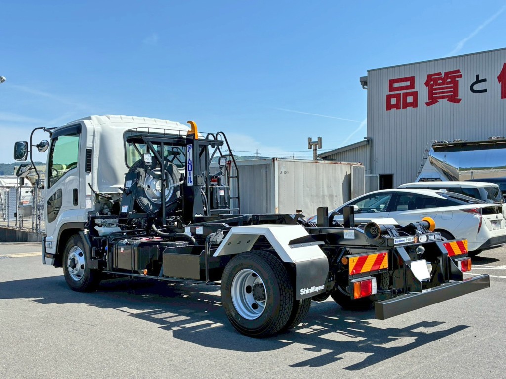 いすゞ フォワード 2RG-FRR90S4(2WD)の写真3