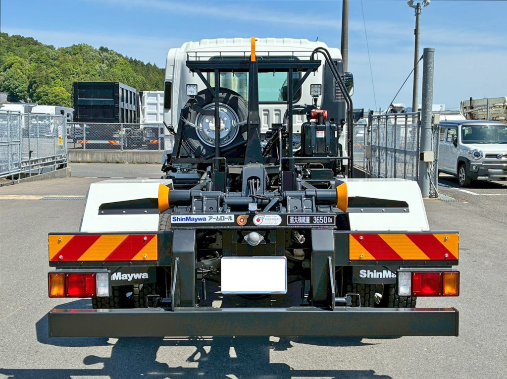 リヤ周りの状態です。|いすゞ フォワード 2RG-FRR90S4(2WD)の写真13