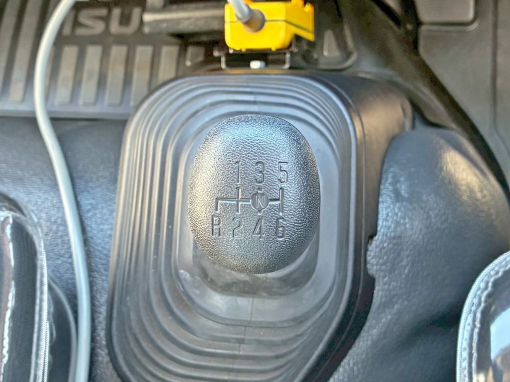 いすゞ フォワード 2RG-FRR90S4(2WD)の写真18