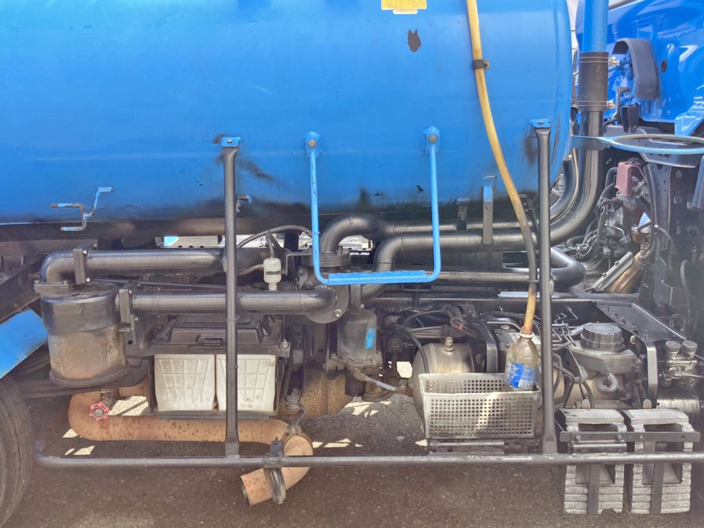 運転席側配管周りの状態です。|日野 レンジャー TKG-FC9JCAP(2WD)の写真20