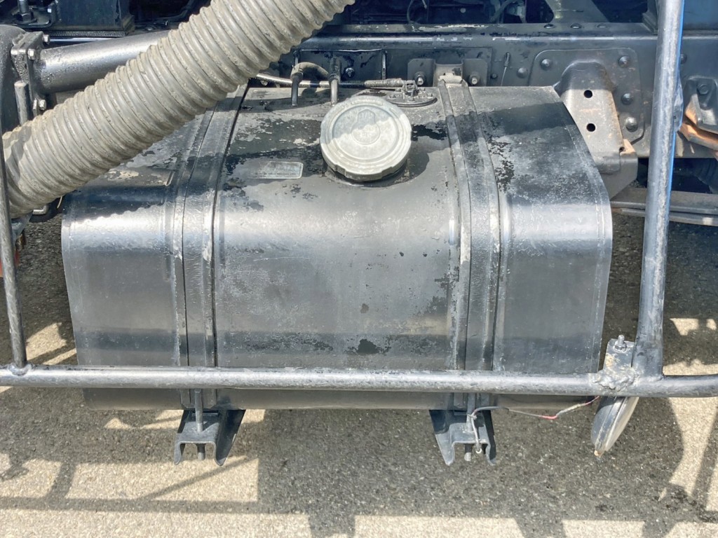 燃料タンクは100Lです。|日野 レンジャー TKG-FC9JCAP(2WD)の写真25