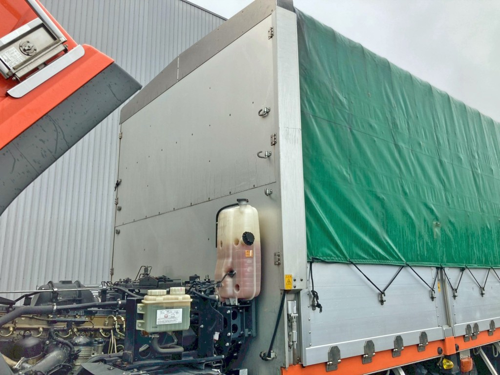 前壁左右にフックが付いています。(助手席側)|三菱 スーパーグレート 2PG-FU75HZの写真25