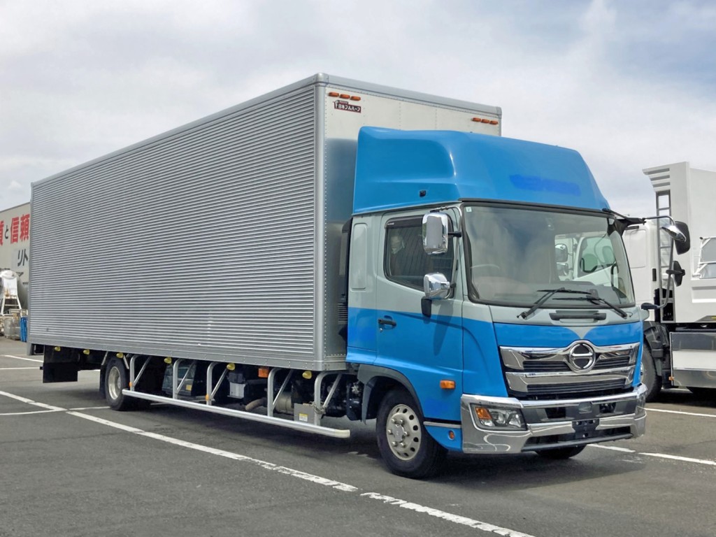 ホイールはアルミ製です。|日野 レンジャー 2PG-FD2ABG(2WD)の写真2