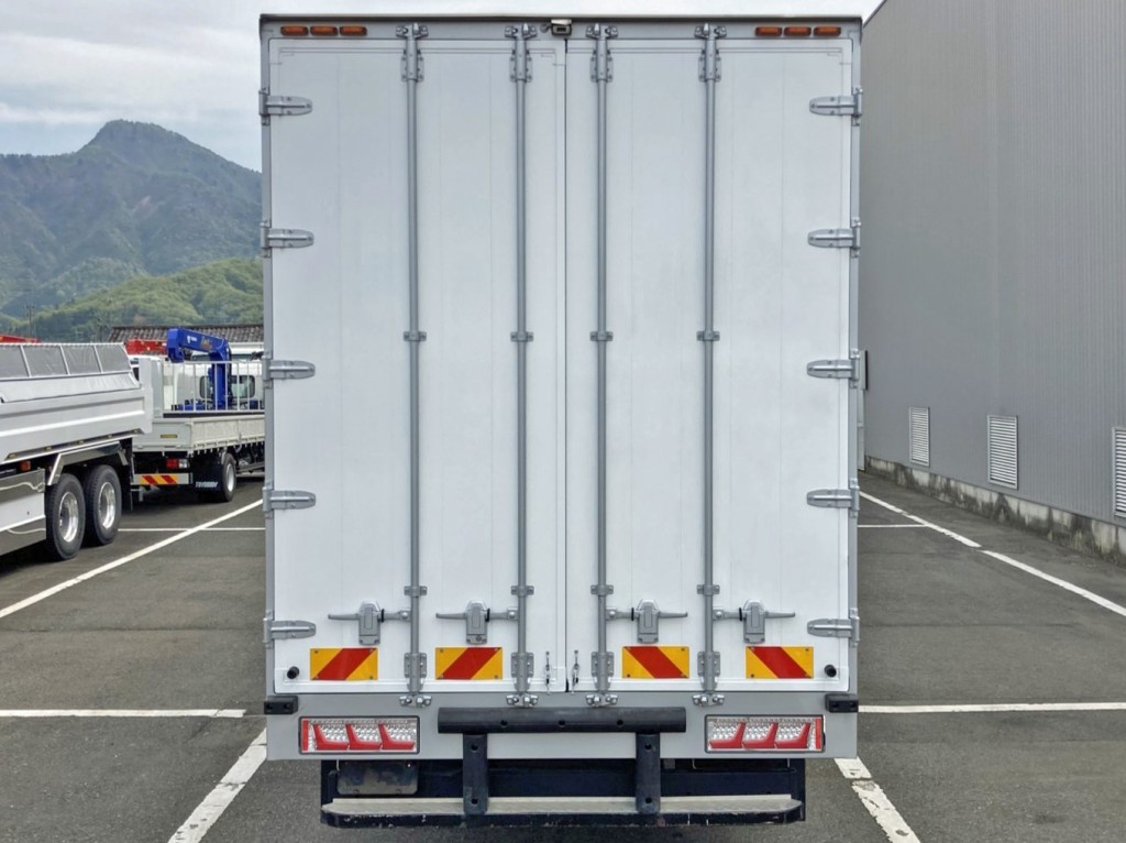 リヤ周りの状態です。|日野 レンジャー 2PG-FD2ABG(2WD)の写真9