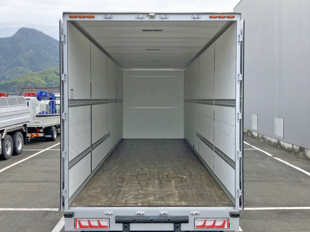 ボディー内寸は、長さ：9.24m、幅：2.38m、高さ：2.70mです。|日野 レンジャー 2PG-FD2ABG(2WD)の写真10