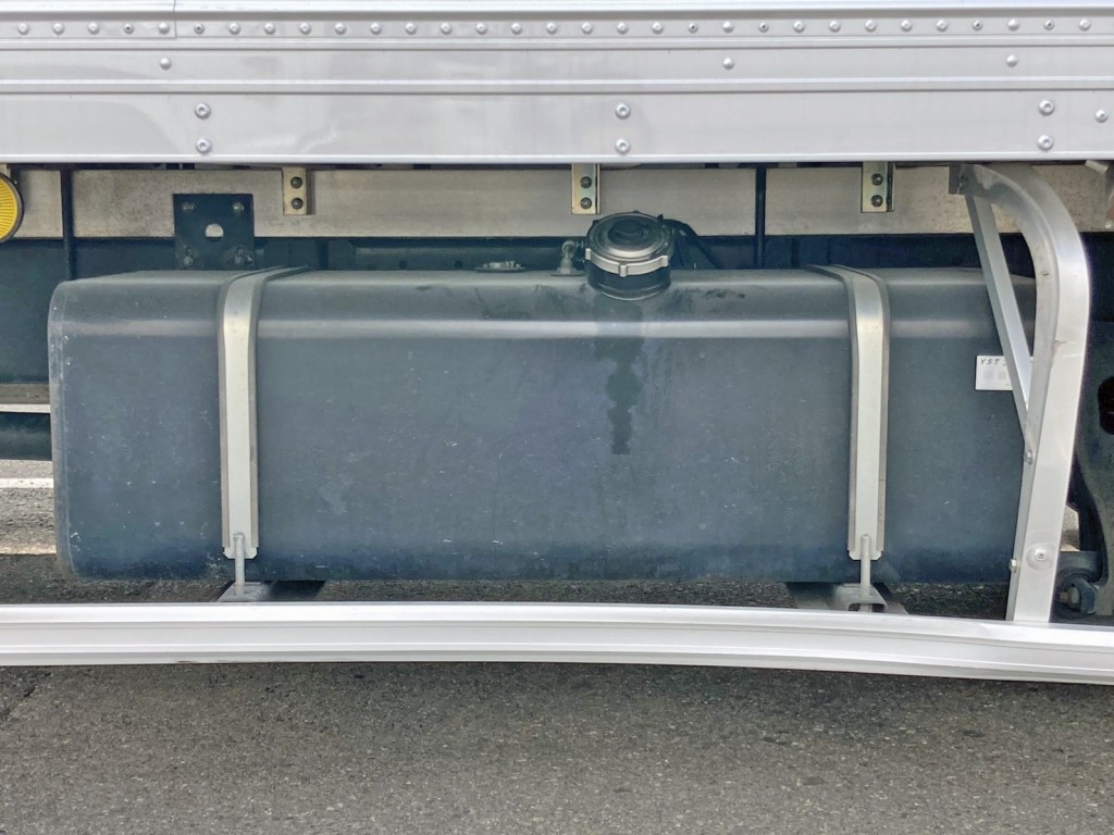 燃料タンクは250Lです。|日野 レンジャー 2PG-FD2ABG(2WD)の写真20