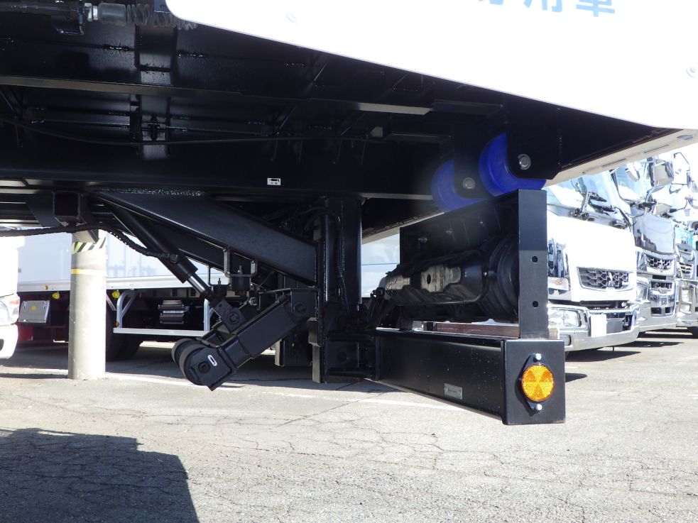 リヤジャッキは油圧式です。|三菱 ファイター 2KG-FK65FYの写真32