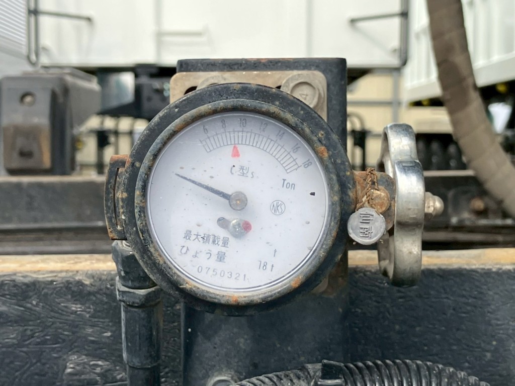 自重計です。（固着しています）|三菱 スーパーグレート 2PG-FV70HXの写真16