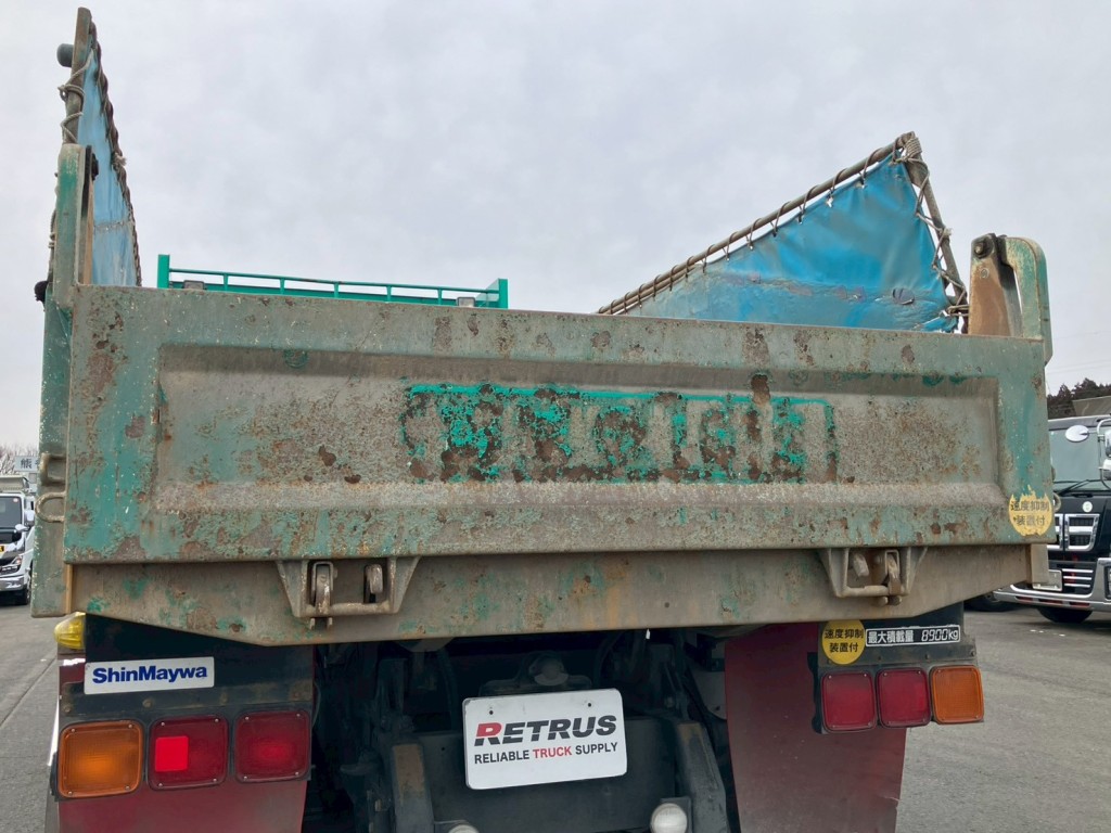 リアゲートにキズ・サビ・ヘコミがあります。|三菱 スーパーグレート 2PG-FV70HXの写真39