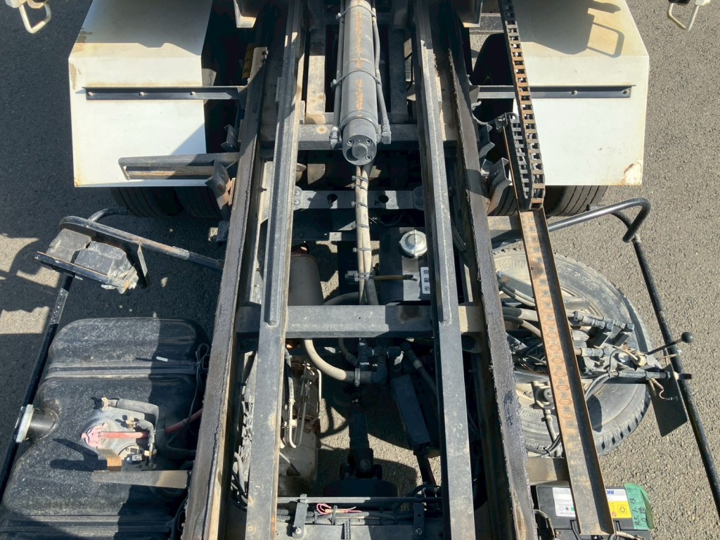 いすゞ エルフ SKG-NPR85YN(2WD)の写真16