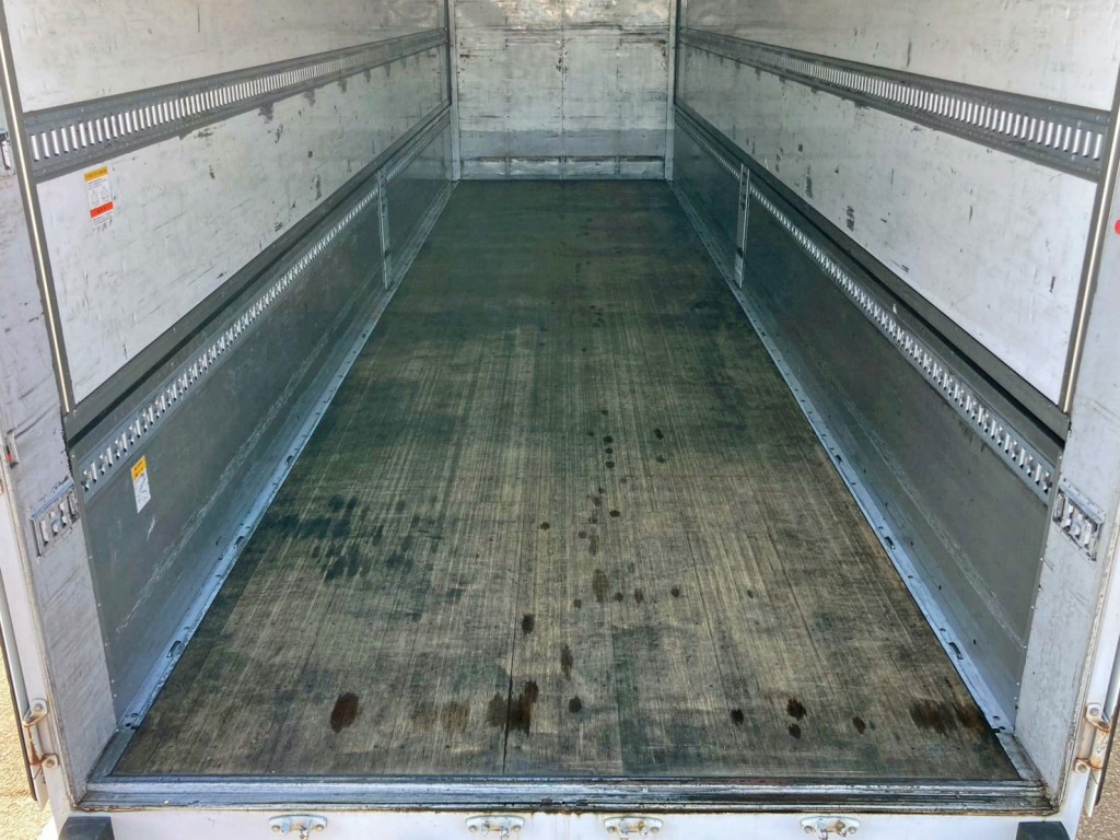 床は板張りです。|三菱 スーパーグレート 2PG-FS74HZの写真11