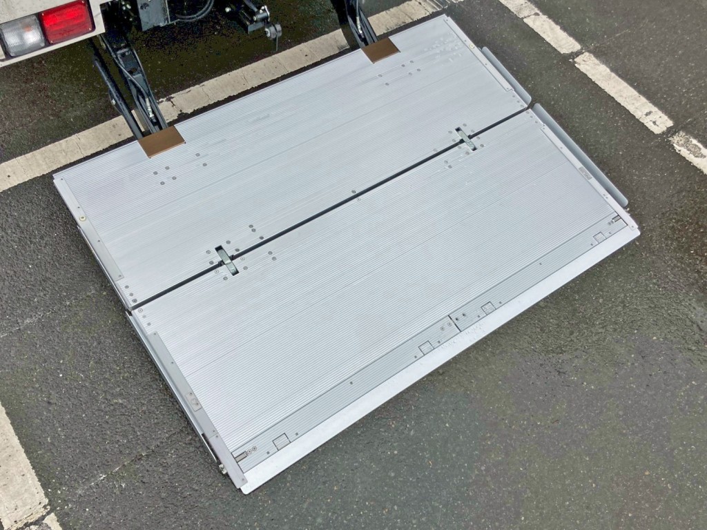 日野 レンジャー 2KG-FD2ABG(2WD)の写真16