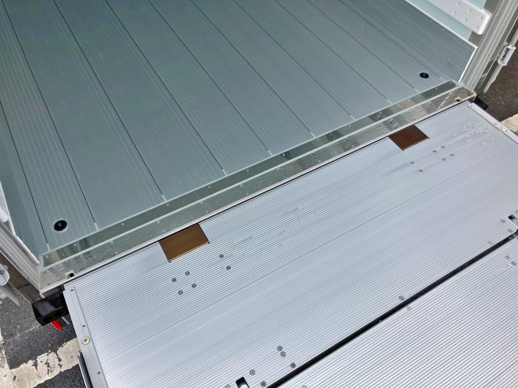 日野 レンジャー 2KG-FD2ABG(2WD)の写真17