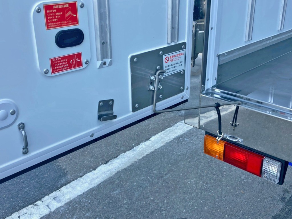 助手席側ストッパーの状態です。|三菱 キャンター 2RG-FBAV0(2WD)の写真10