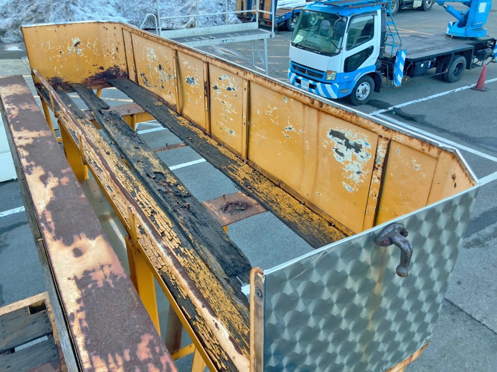 シートデッキの床板は欠損しています。|東急  TF36H2C3の写真16