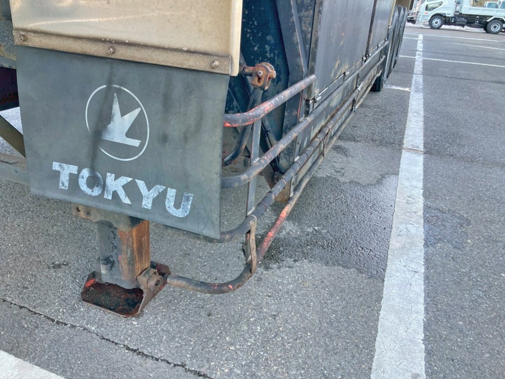 助手席側サイドバンパーに曲がりがあります。(前方)|東急  TF36H2C3の写真34