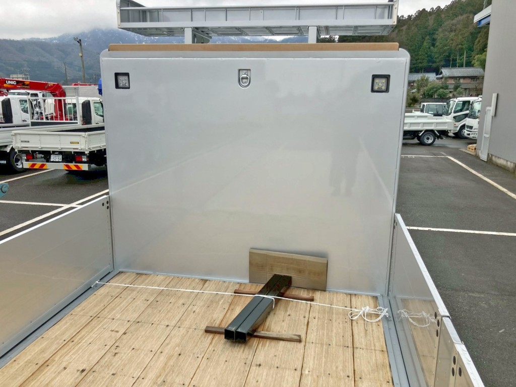 付属のスタンションです。|三菱 スーパーグレート 2PG-FS84HZの写真10