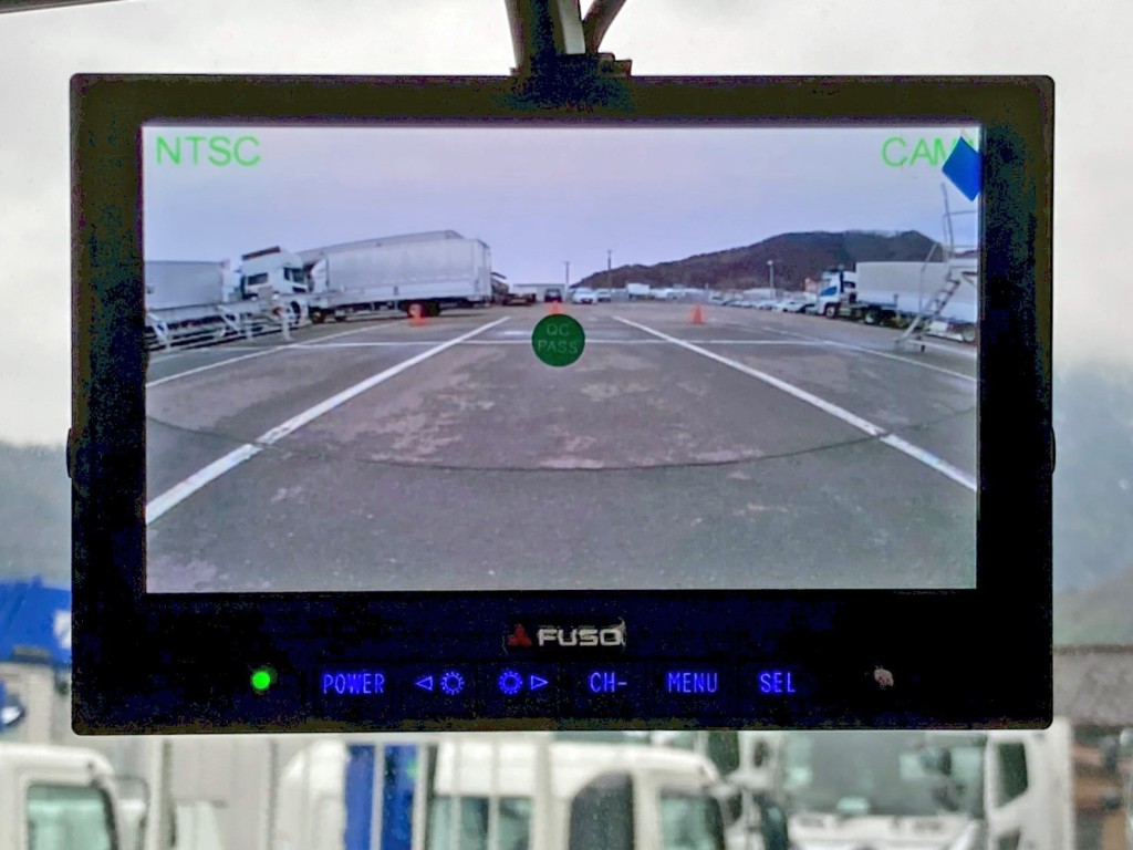 液晶バックモニター付きです。|三菱 スーパーグレート 2PG-FS84HZの写真19