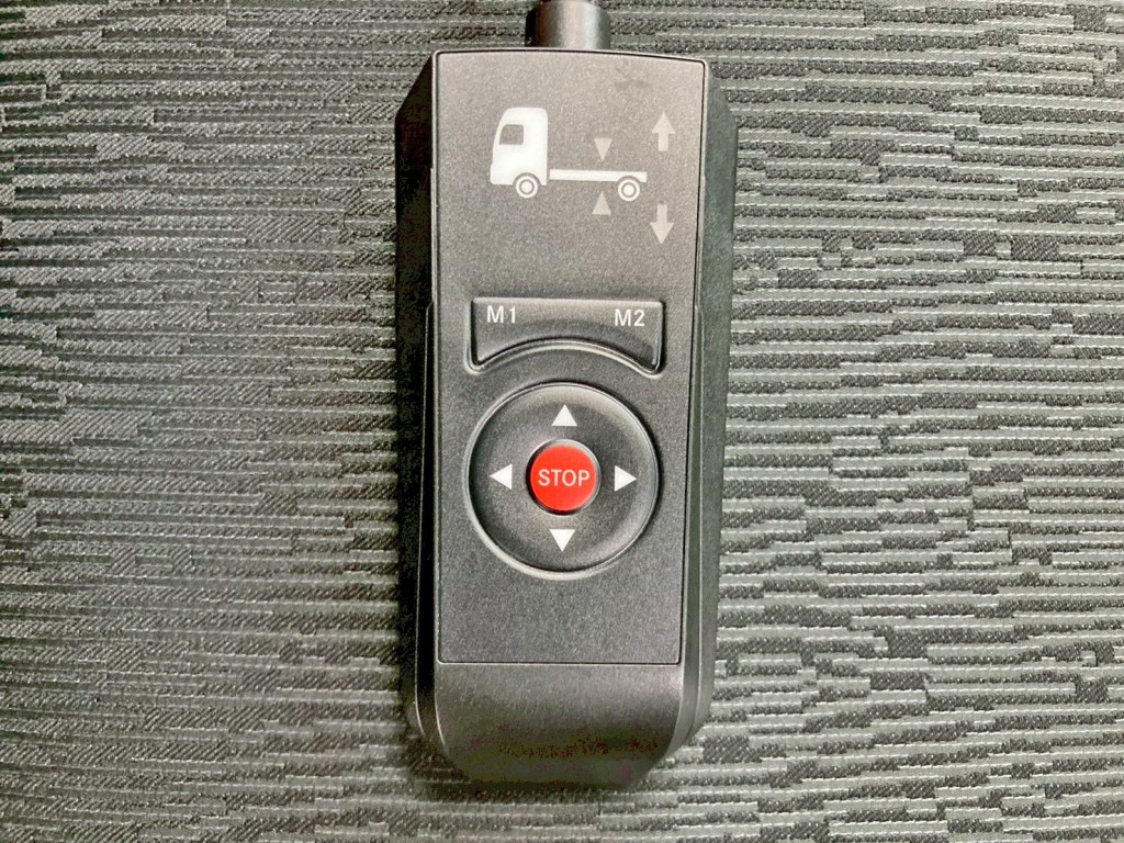 エアサスのコントローラーです。|三菱 スーパーグレート 2PG-FS84HZの写真20