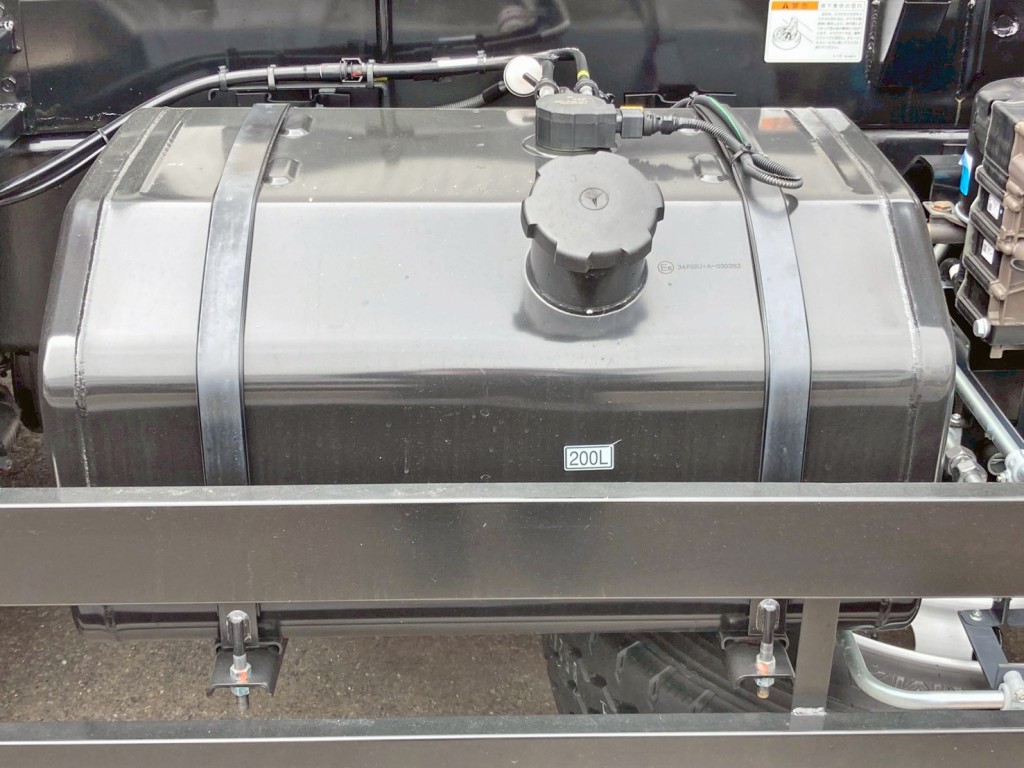 燃料タンクは200Lです。|三菱 スーパーグレート 2PG-FV80HXの写真26