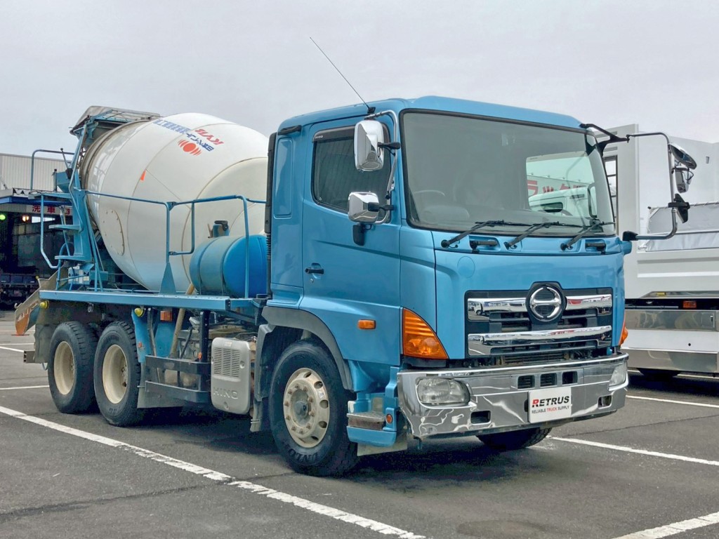 ホイールはアルミ製です。|日野 プロフィア QKG-FS1AKAAの写真2