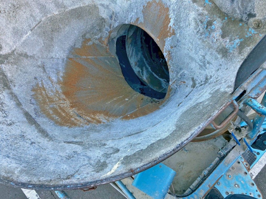 ホッパー部の洗浄装置は付いておりません。|日野 プロフィア QKG-FS1AKAAの写真12