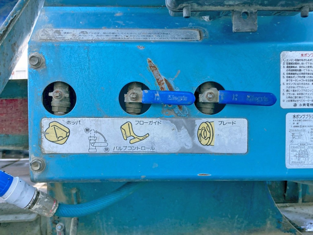 洗浄装置のホッパー部の切り替えレバーは付いておりません。|日野 プロフィア QKG-FS1AKAAの写真26