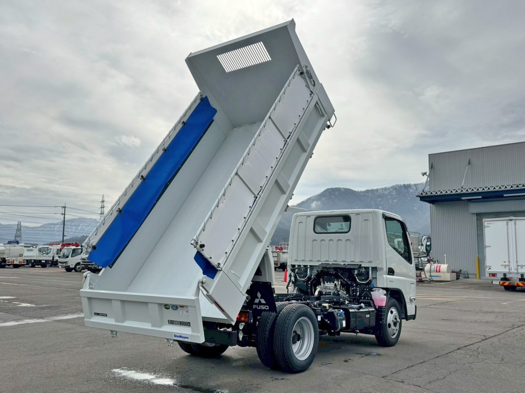 三菱 キャンター 2RG-FBA60(2WD)の写真4