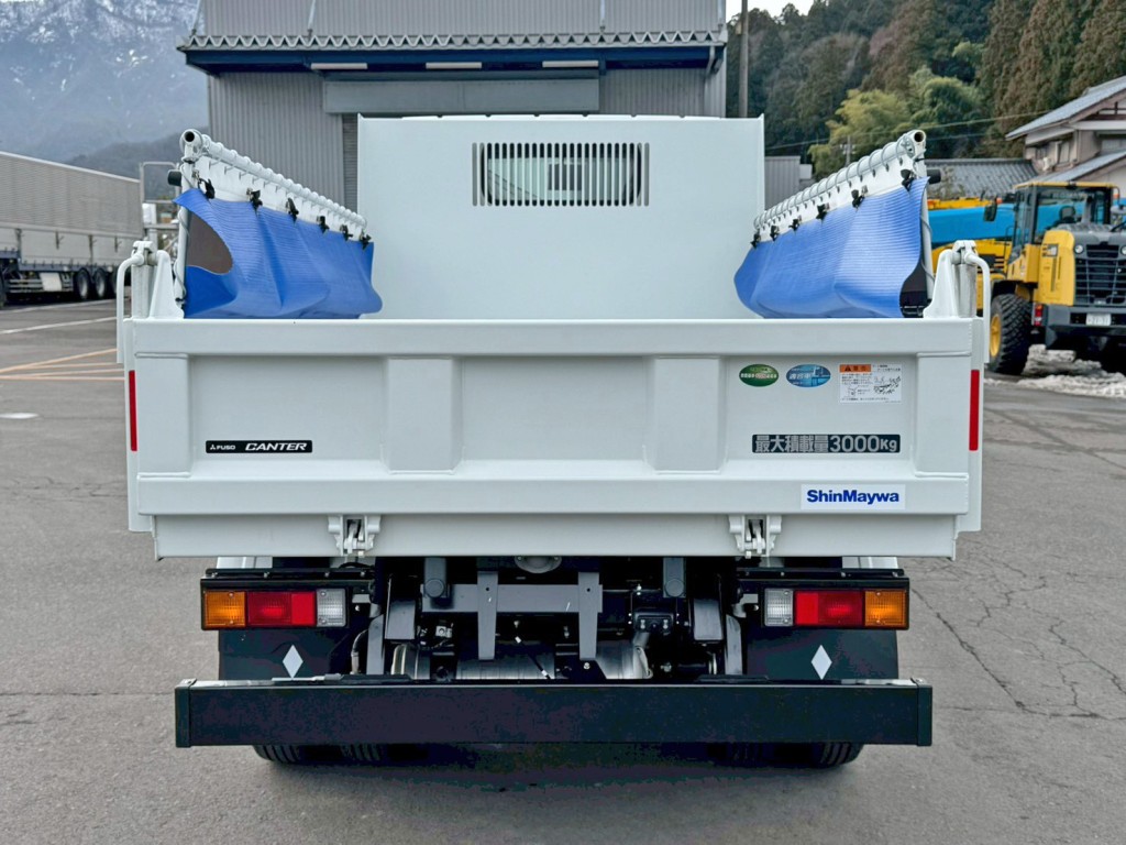 リヤ周りの状態です。|三菱 キャンター 2RG-FBA60(2WD)の写真13