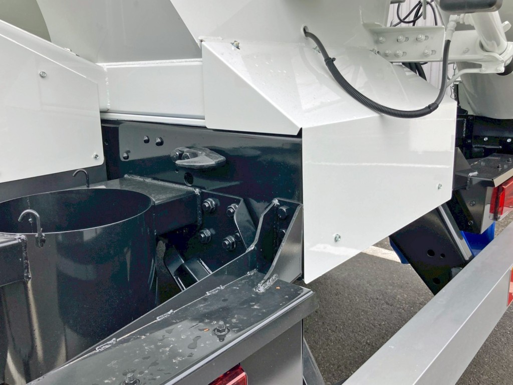 シャーシの状態です。|三菱 スーパーグレート 2KG-FV80GXの写真6