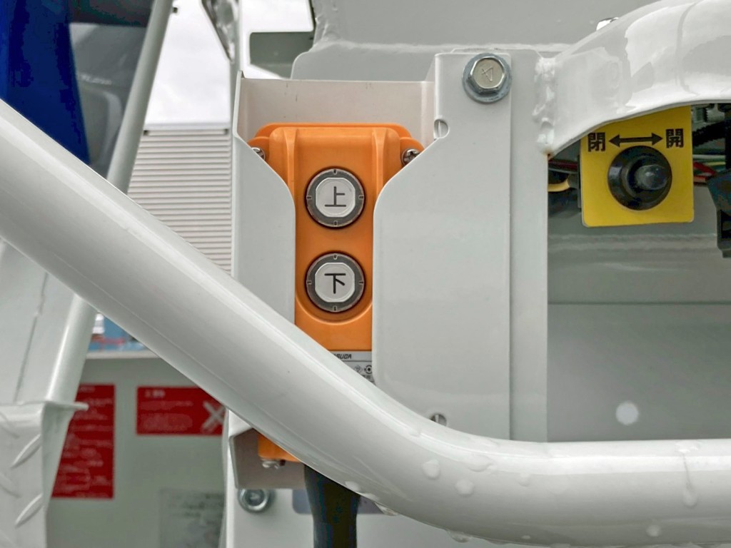 パワーシューターの昇降スイッチです。|三菱 スーパーグレート 2KG-FV80GXの写真20