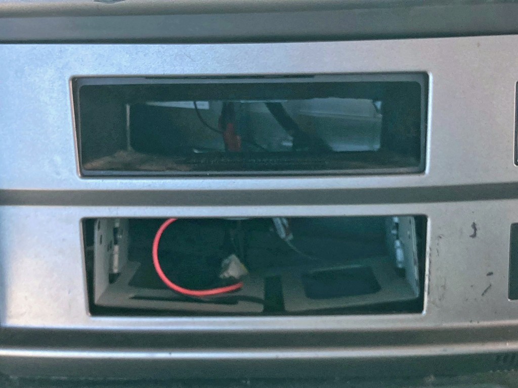 コンソールボックスが欠品しています。|日野 プロフィア QKG-SH1EDAGの写真27