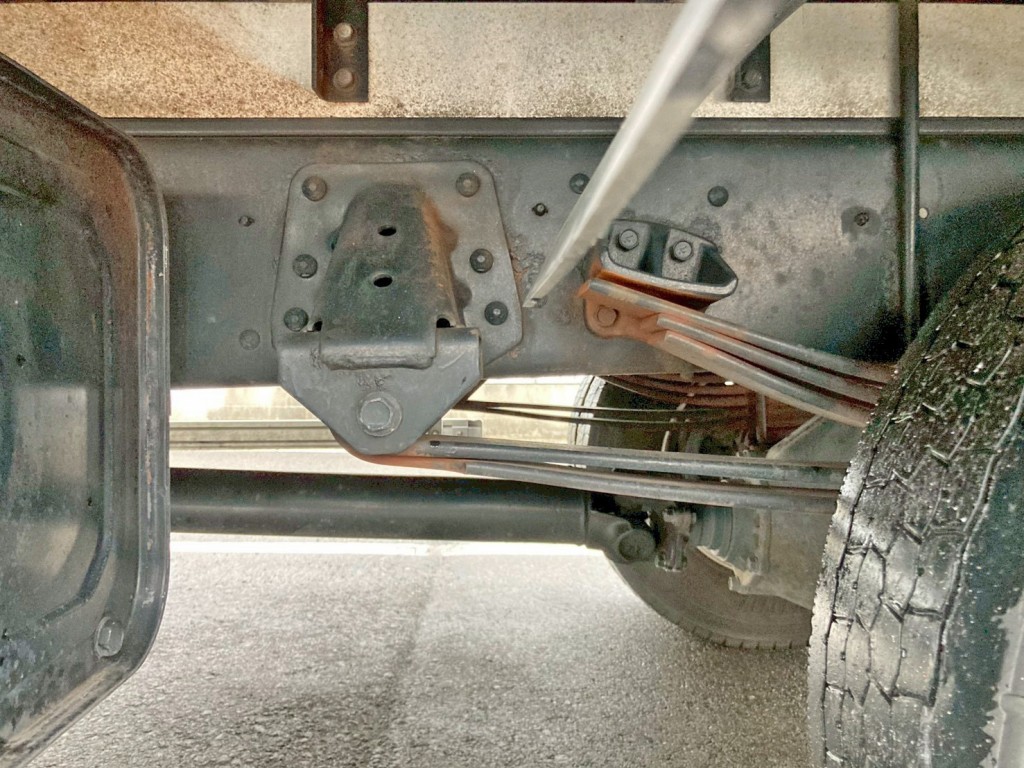 リーフサスです。|日野 レンジャー 2PG-FD2ABA(2WD)の写真5