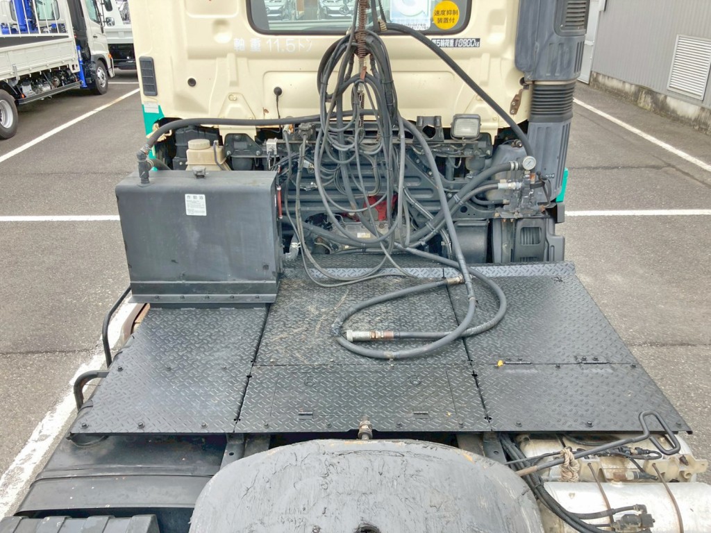 踊り場の状態です。|日野 プロフィア ADG-SH1EDXGの写真12