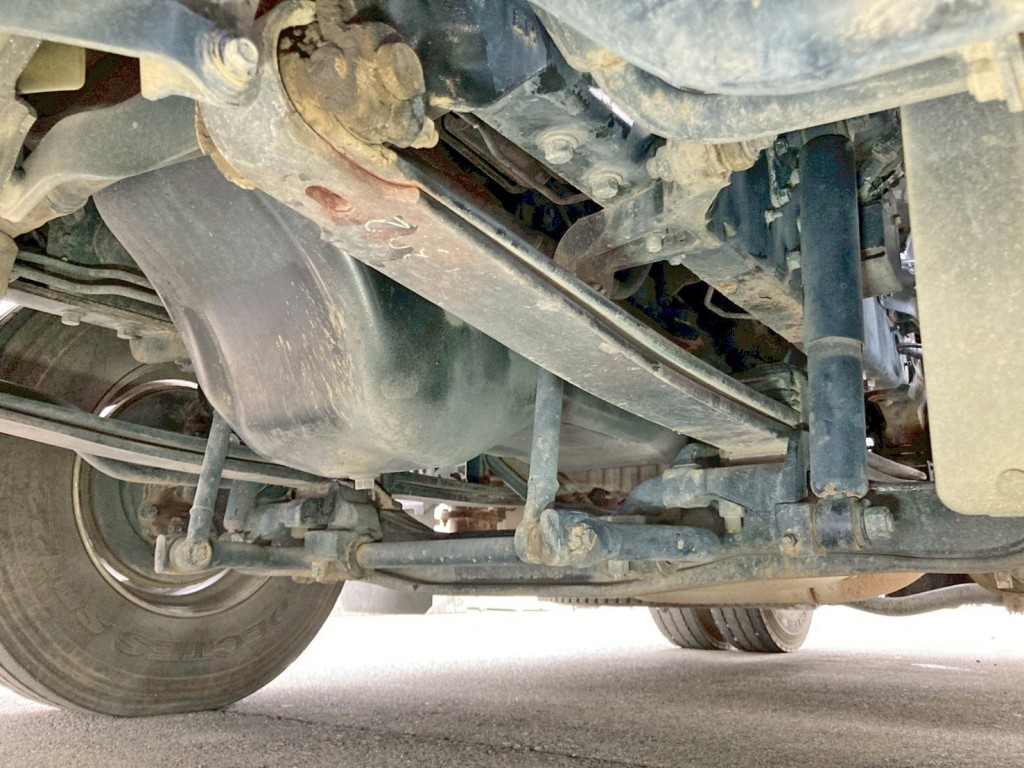 下回りの状態です。(前方)|日野 プロフィア ADG-SH1EDXGの写真20