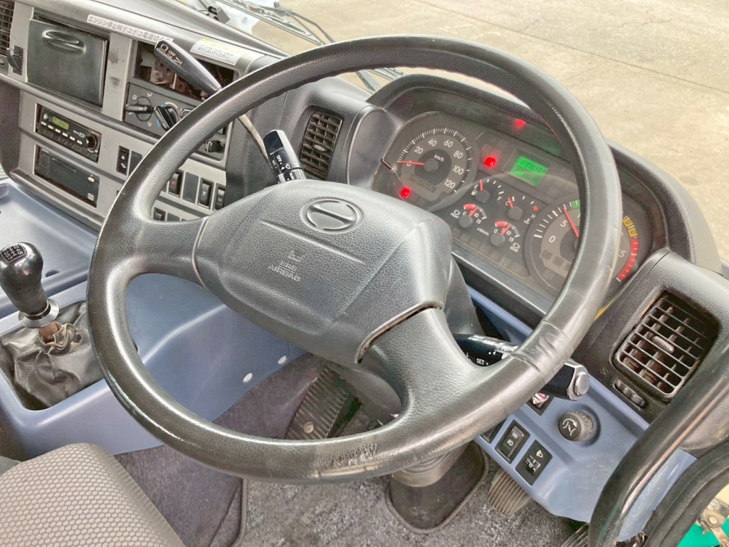 ハンドルグリップにキズ・スレがあります。|日野 プロフィア ADG-SH1EDXGの写真35