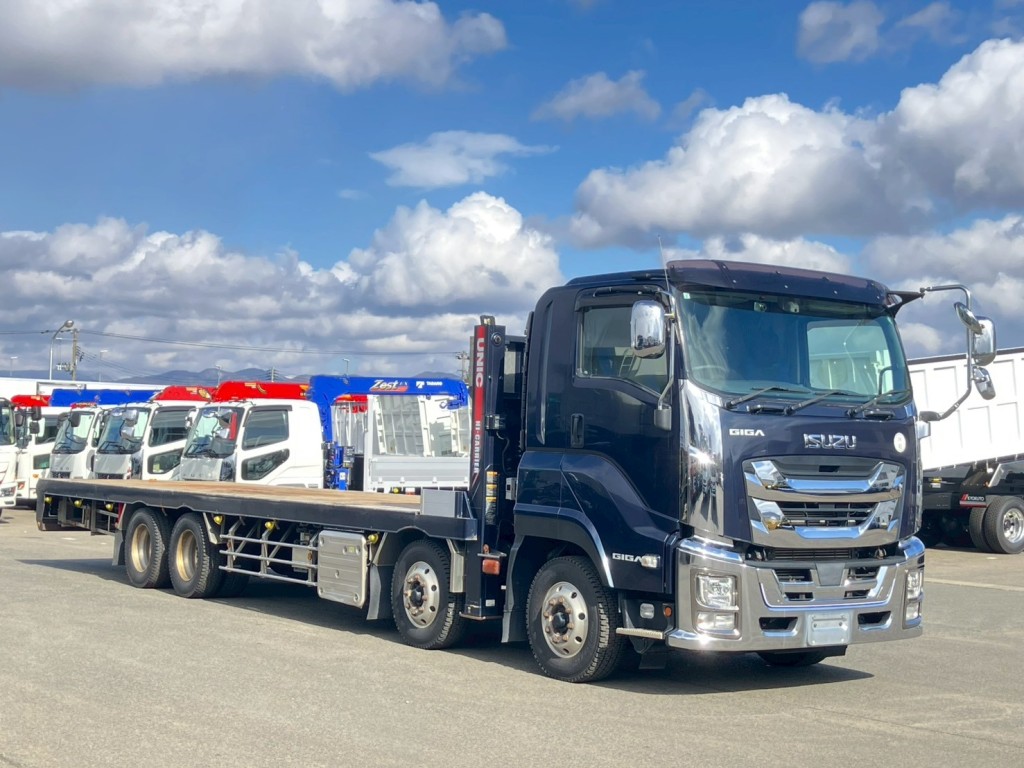 いすゞ ギガ 2PG-CYH77Cの写真2