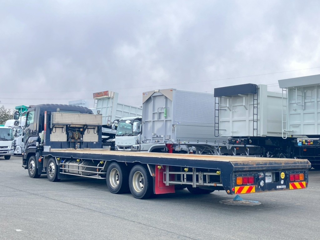 いすゞ ギガ 2PG-CYH77Cの写真3