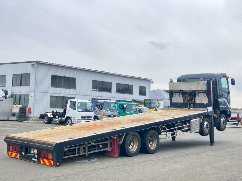 いすゞ ギガ 2PG-CYH77Cの写真4