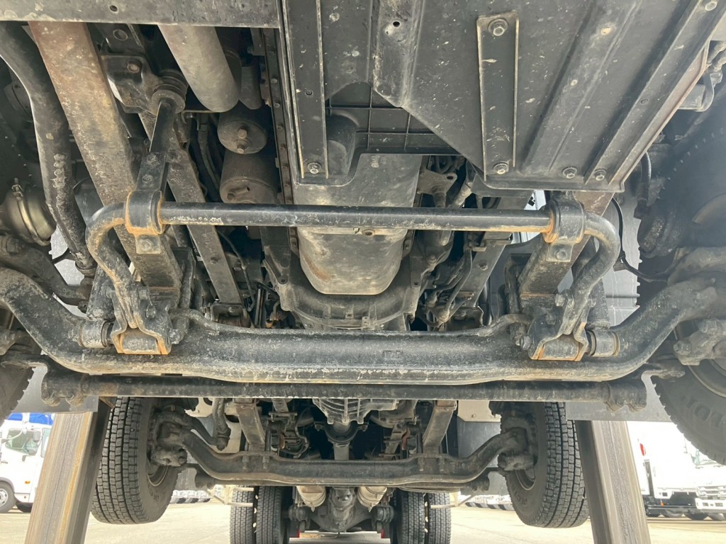 下回りの状態です。|いすゞ ギガ 2PG-CYH77Cの写真10