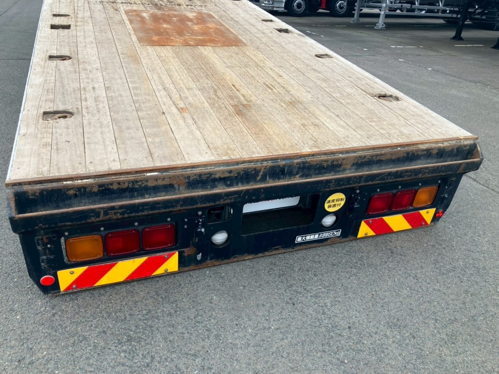 歩み掛け付きです。|いすゞ ギガ 2PG-CYH77Cの写真14