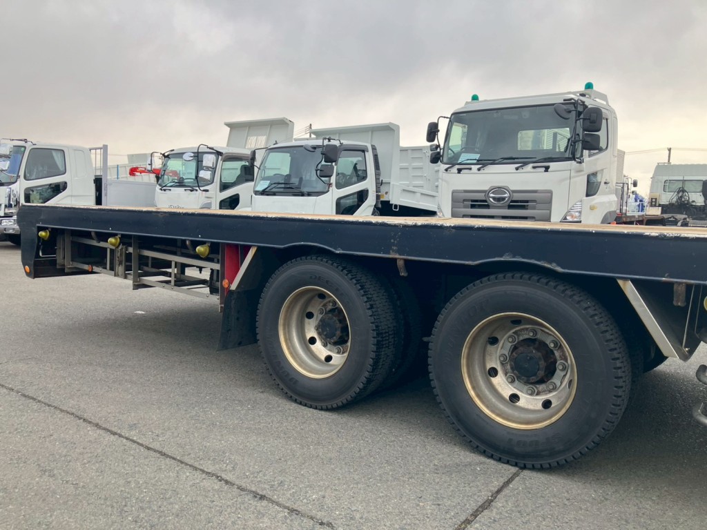 運転席側ボディーにキズ・サビがあります。|いすゞ ギガ 2PG-CYH77Cの写真22