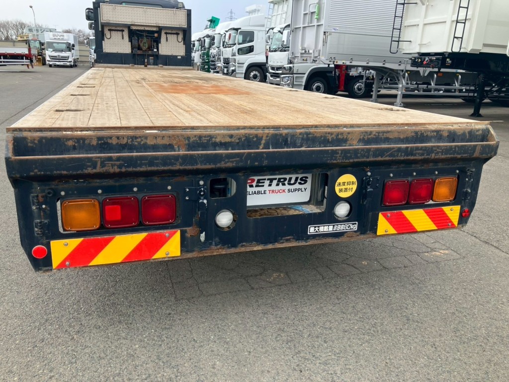 ボディー後方にキズ・サビがあります。|いすゞ ギガ 2PG-CYH77Cの写真29