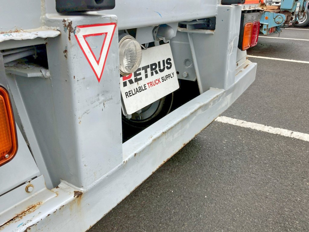 助手席側リヤバンパーステーにヘコミがあります。|フルハーフ  KFKDH320改の写真19