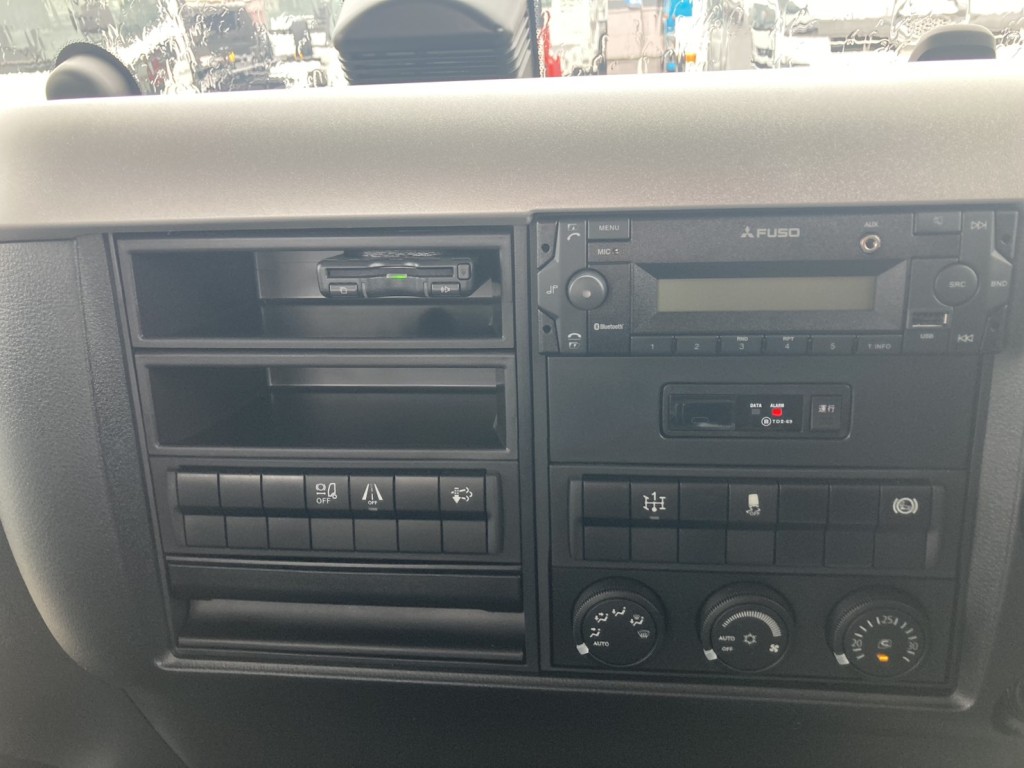 三菱 ファイター 2KG-FK62FZの写真12